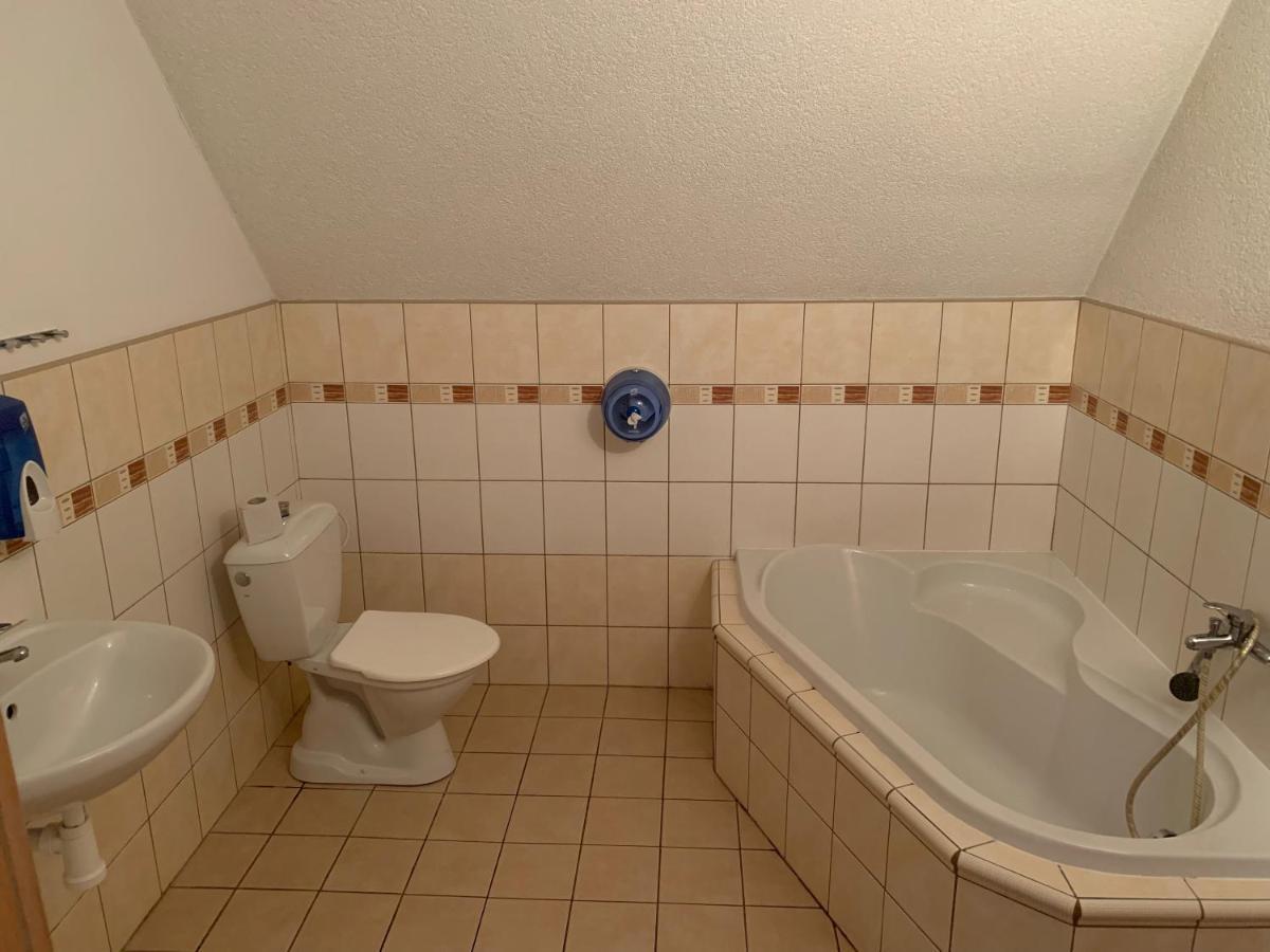 Slunovrat Hotell Teplice nad Metují Exteriör bild